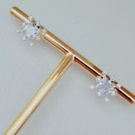 Brinco Quadrado com Zircônia em Volta Cristal