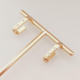 Brinco  Argola Retangular (M) com Pontos Cravejados Zircônia