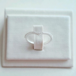 Anel V Cravejado - Prata 925