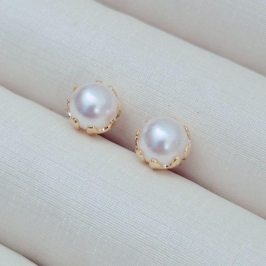 Brinco Pérola 10mm Cálice
