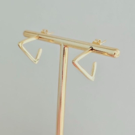 Brinco Triângulo
