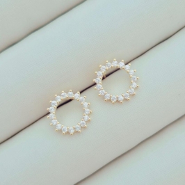 Brinco Redondo Vazado Cravejado Cristal