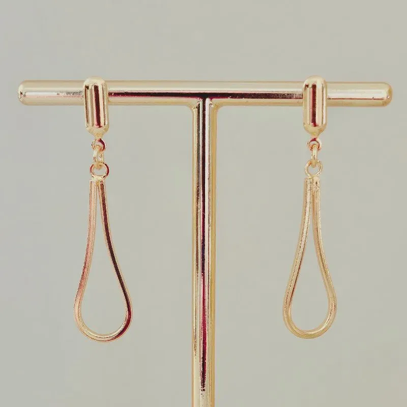 Brinco Gota Vazada Pendente (G)