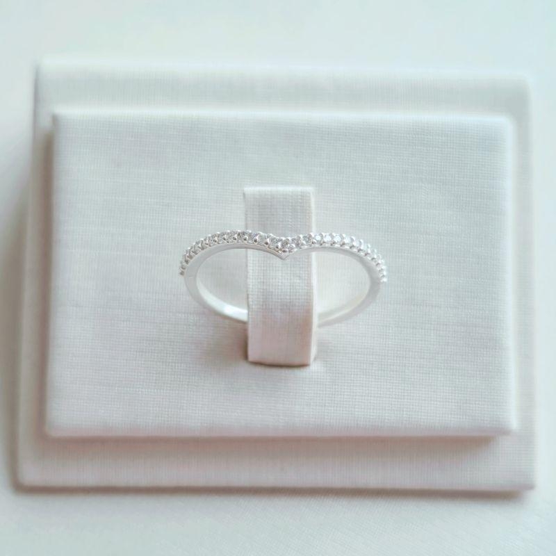 Anel V Cravejado - Prata 925