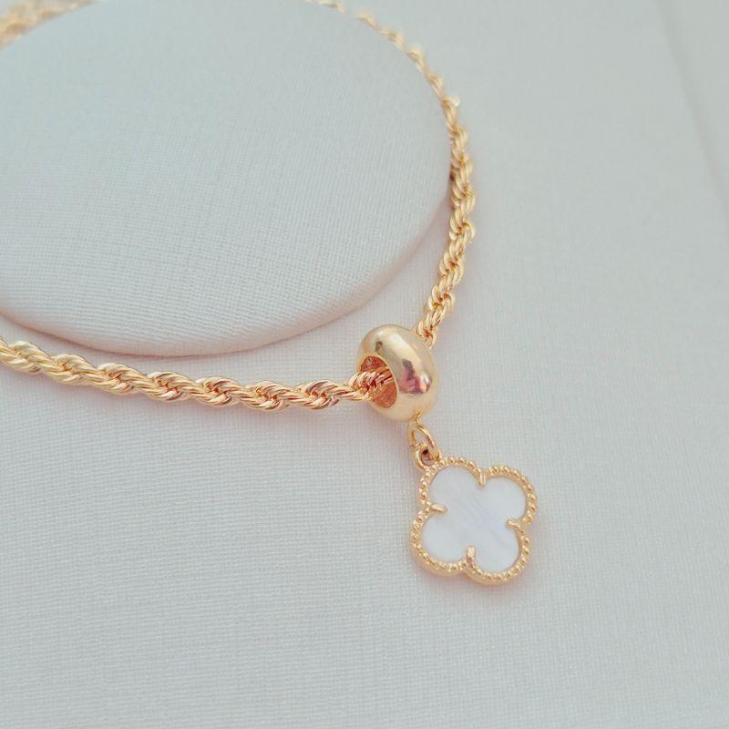 Pulseira Cordão Baiano com Pingente Trevo Madrepérola