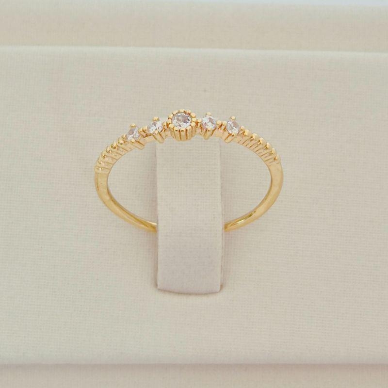 Anel Detalhe Esfera e Pontos de Luz