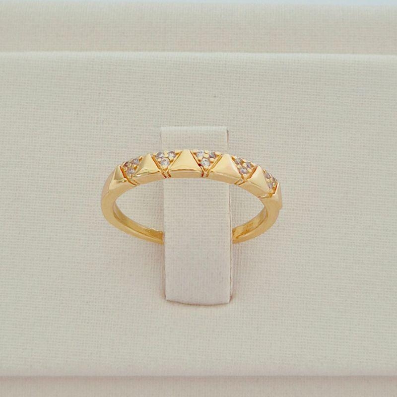 Anel Detalhe Triângulo Microcravejado