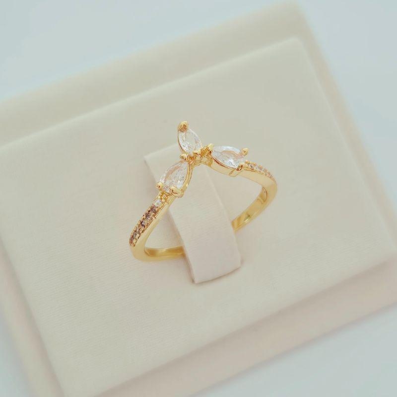 Anel Gotas em V Cravejado