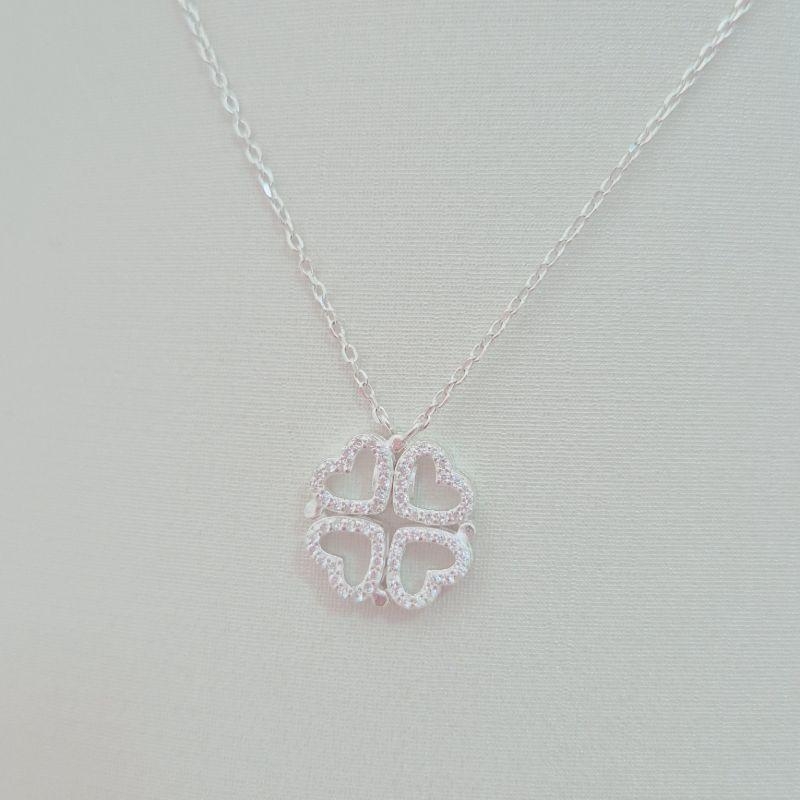 Colar Magnético de Corações/Trevo