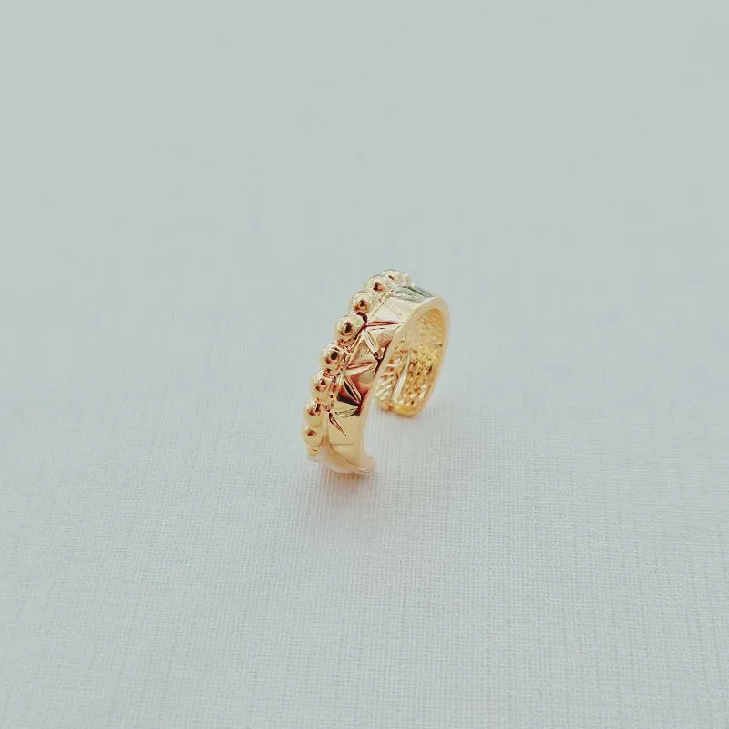 Piercing Liso e um Lado Bolinhas
