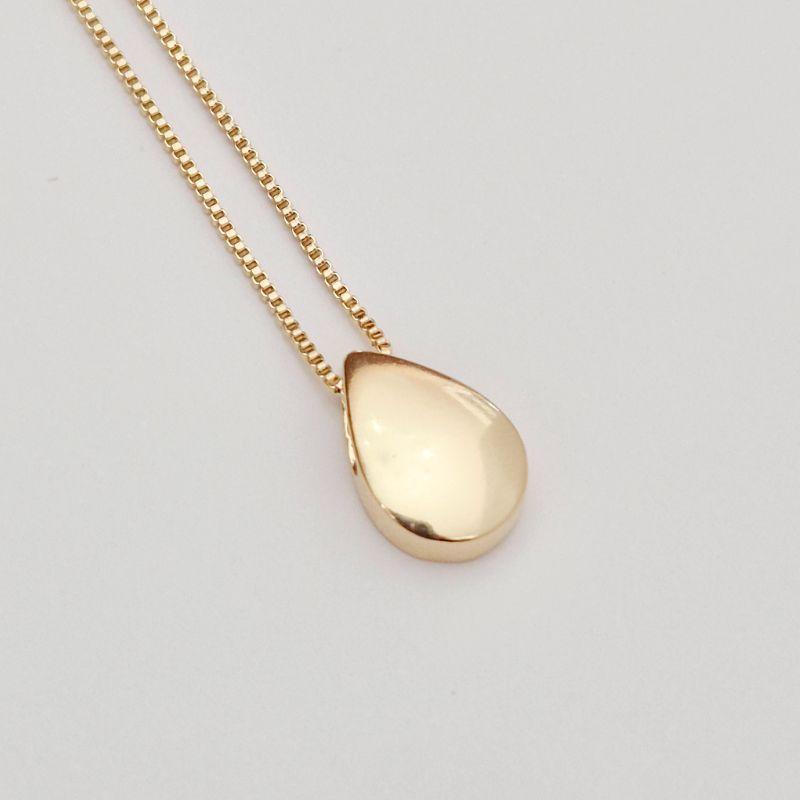Colar com Pingente de Gota Lisa