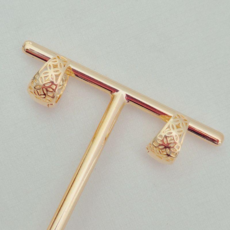 Brinco Click Trabalhado com Flores (M)