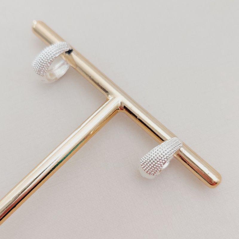 Brinco Argola Click Texturizada - Tamanho P - Banho Prata