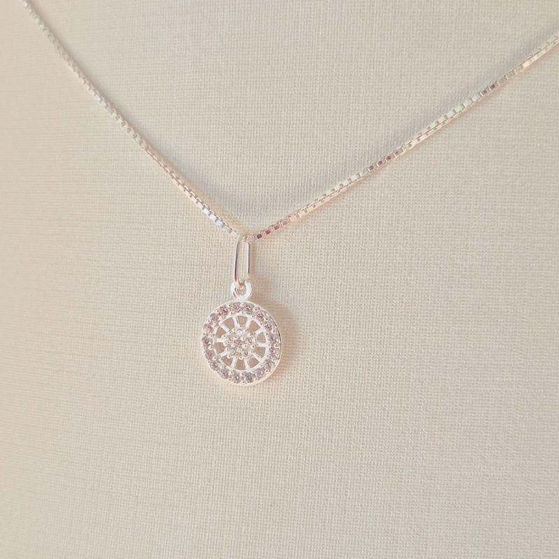 Gargantilha com Pingente Redondo Cristal