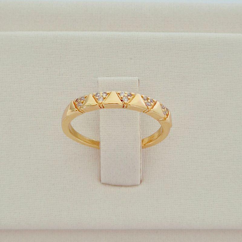 Anel Detalhe Triângulo Microcravejado