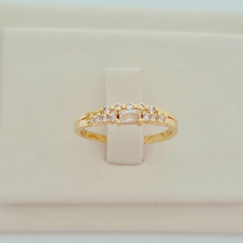 Anel Fileiras Cravejadas e Zircônia Retangular