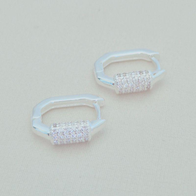 Brinco Articulado Retangular Cravejado - Pequeno - Banho Prata