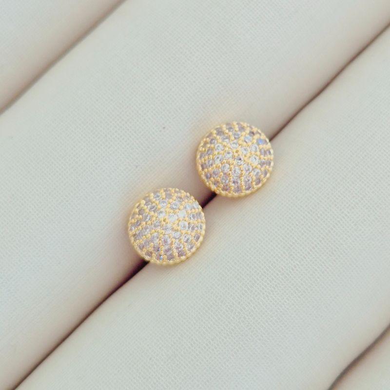 Brinco Médio Redondinho Cravejado