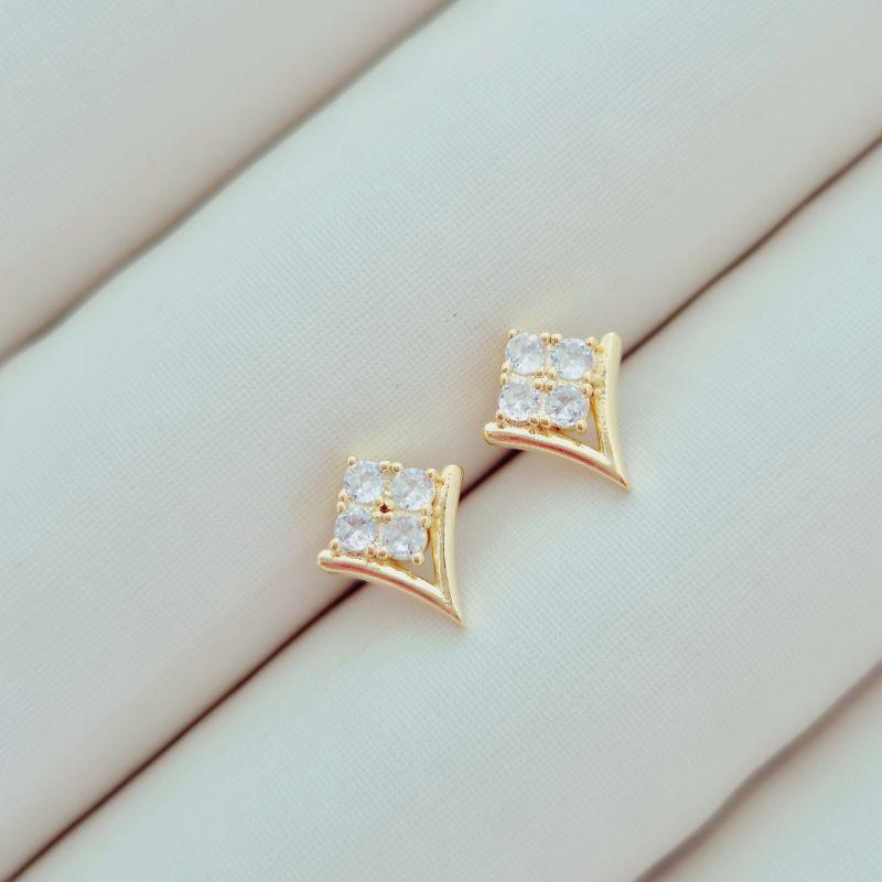 Brinco V com 4 Pedrinhas Zircônias