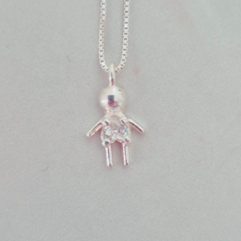 Colar com Pingente Menina com Zircônia Coração Cristal - Prata 925