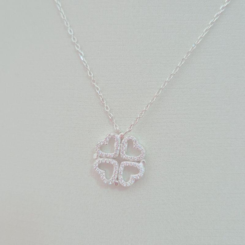 Colar Magnético de Corações/Trevo